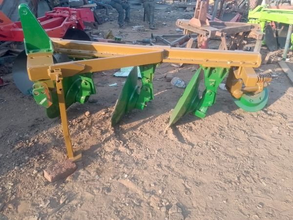 3 dish plough P11 Bain