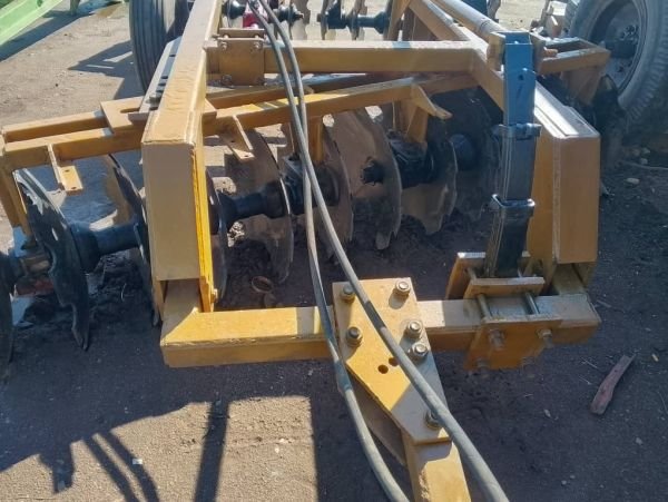 24 dish Bain Roam Harrow