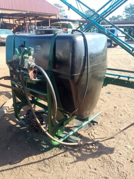 600 litre boom sprayer for sale